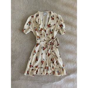 🔴Privacy Please Revolve Wrap Floral Dress Small